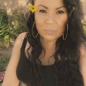 Meet your Posher, Yolanda